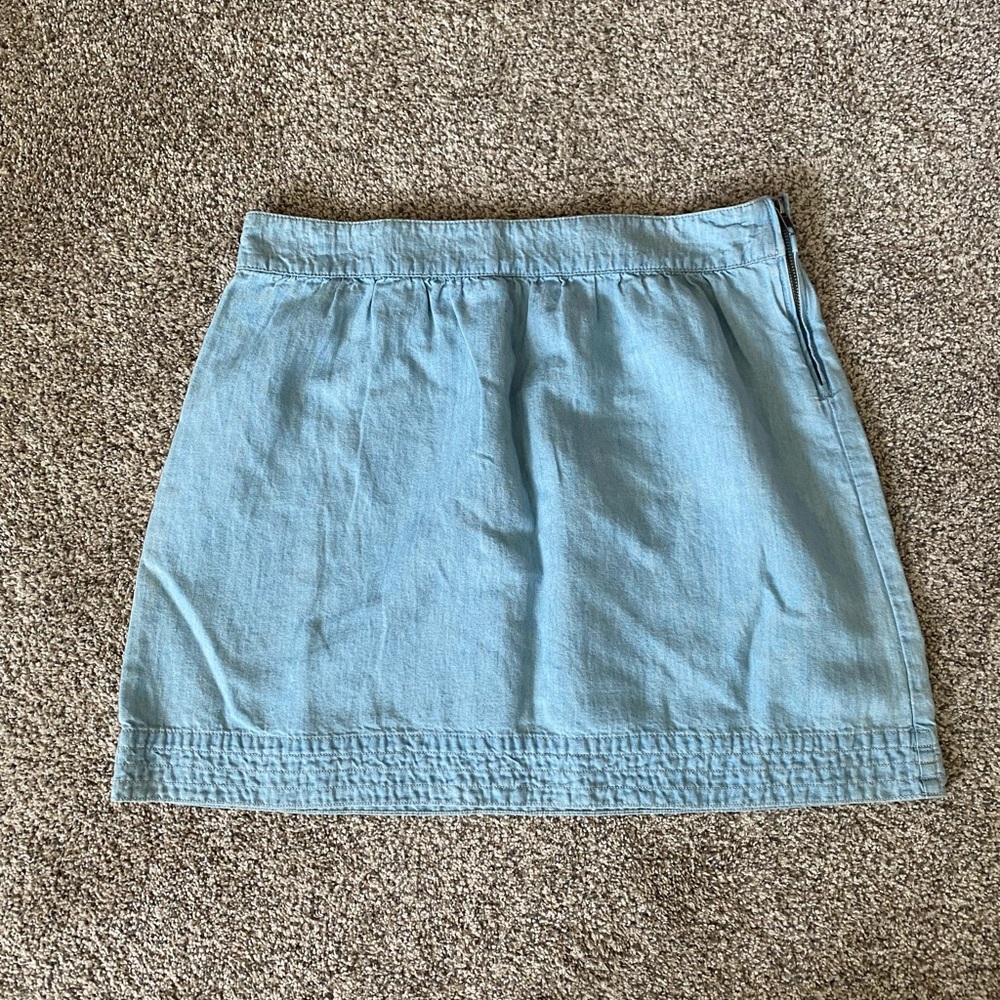 LOFT size 10 denim skirt with side zipper NWT